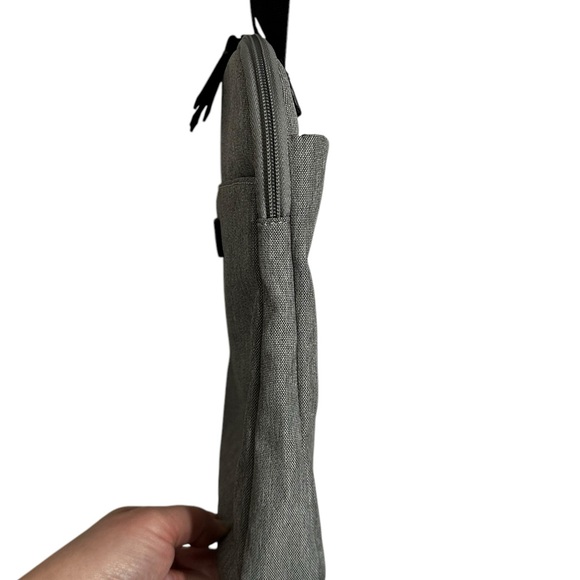 NWOT Bugatti Reborn Grey Slim Crossbody Bag Tablet Travel OS - Picture 10 of 15